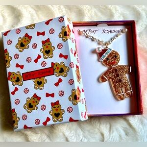Betsy Johnson ginger man necklace NWT
